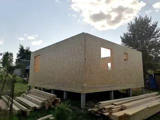 Haus 131,64 m², Projekt „Jessentuki 7.5x7.5“, SNT „Struja-1“: Wandmontage