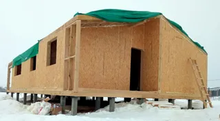 House, “Barnhouse 110” design, TSN homeowners’ association “Orlinye Kholmy”: wall assembly