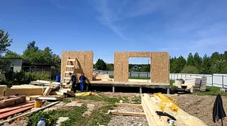 Haus nach Projekt „Mistika - S2.8“, Dorf Kukarino: Wandmontage