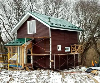 Haus 72 m² nach individuellem Projekt, Pushchino: Fassadenverkleidung