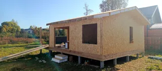 Custom-design house, Nastasino village: roofing