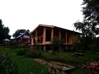 Custom-design house, Shurintsevo village: wall assembly