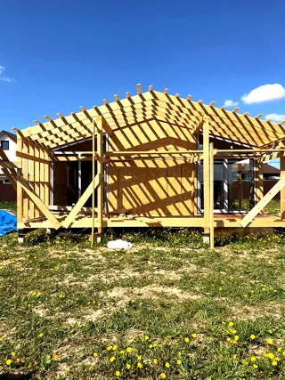 “Barnhouse 76.1” projesine göre ev, Leningrad bölgesi: duvar montajı
