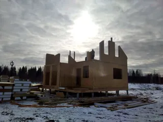173 m² house built to a custom design, Rodniki: wall assembly