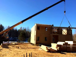 Haus nach Projekt „Palermo“, Region Jaroslawl: Wandmontage