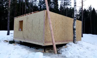 Haus nach Projekt „Metschta pl.4“, Region Twer: Wandmontage