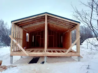 Haus nach Projekt „Barnhouse 45“, Gartengemeinschaft SNT „Fortschritt“: Fenster und Türen