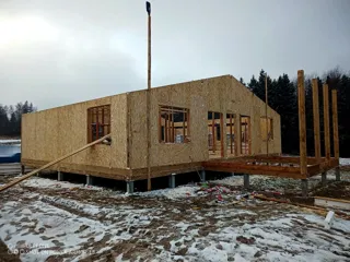 Custom-design house, Moscow Region: wall assembly