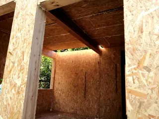 Custom-design extension, Uvod village: interior partitions