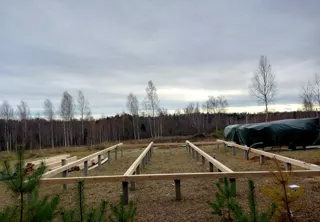 Haus nach Projekt „Barnhouse 110“, Dorf Syanovo-2: Fundament und Grundrahmen