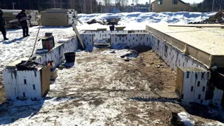 Garage nach Projekt „Slawjanka mini + Garage“, Dorf Nazarovo: Fundament und Grundrahmen