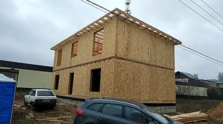 Haus nach individuellem Entwurf, Dorf Yudino: Wandmontage