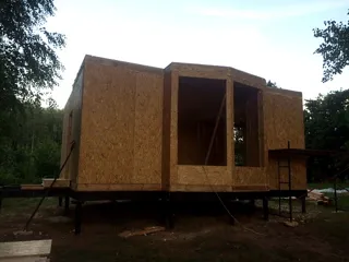 Haus nach Projekt „Musterhaus“, Gebiet Moskau: Wandmontage