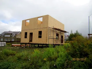 Haus nach Projekt „Platon“, Nizhniy Novgorod: Wandmontage