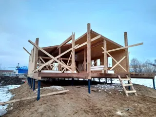 Özel projeye göre 126,4 m² ev, Ukhta: duvar montajı