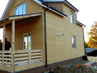 Haus nach individuellem Entwurf, Gavrilov-Yam: Terrasse und Eingangsbereich