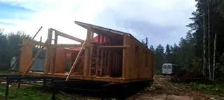 Haus nach individuellem Entwurf, Region Leningrad: Wandmontage