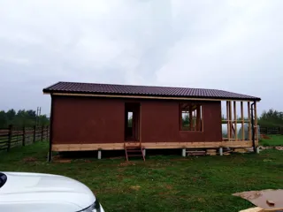 “Barnhouse 76.1” projesine göre 100 m² ev, Rodniki: cephe kaplaması