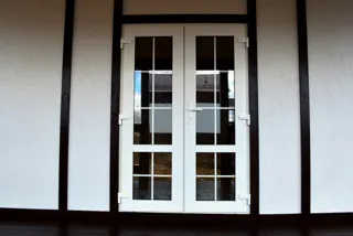 “Zefir” projeli ev, İvanovo bölgesi: cephe kaplaması