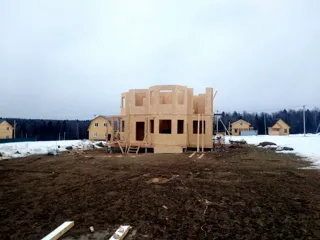 Banja, Projekt „Florida“, Dorf Balabanovo: Wandmontage