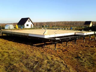 Haus nach Projekt „Utah“, Yaroslavl: Fundament und Grundrahmen