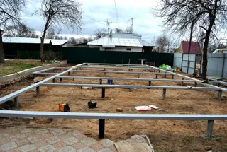 Haus nach Projekt „Minihotel“, Ivanovo: Fundament und Grundrahmen