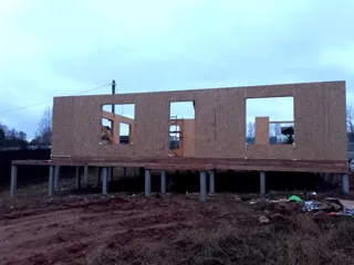 Özel projeye göre 97 m² ev, Ikonnikovo köyü: duvar montajı