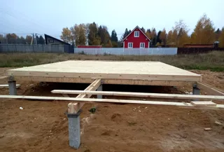 Haus 54 m² nach individuellem Projekt, Dorf Leonovo: SIP-Boden auf Höhe 0