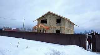 Haus nach individuellem Entwurf, Dorf Greshnevo: zweites Obergeschoss und Dachgeschoss