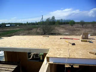 Haus nach Projekt „Ermak“, Dorf Vasilevo: Fundament und Grundrahmen
