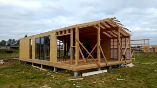 “Barnhouse 76.1” projeli ev, Strelnikovo köyü: çatı
