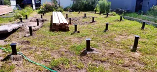 House built to a custom design, Rodniki: foundation and sill strapping