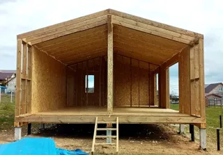 Haus nach individuellem Entwurf, Gebiet Iwanowo: Wandmontage