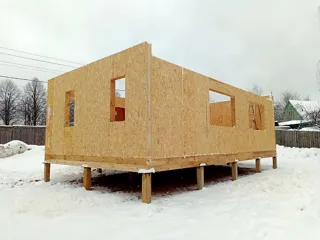 43 m² ev, özel proje, “FILM” SNT: duvar montajı