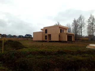 Haus nach Projekt „Grafit“, Siedlung Lyubashino: Wandmontage