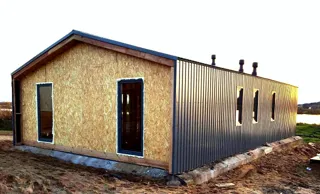 Haus nach Projekt „Barnhouse 76.1“, Dorf Zolotoruche: Fertiges Haus