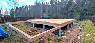 Haus nach Projekt „Finnisch 60“, Gebiet Moskau: Fundament und Grundrahmen