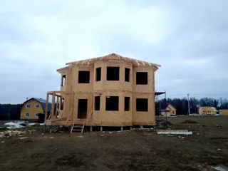 Banja, Projekt „Florida“, Dorf Balabanovo: Wandmontage