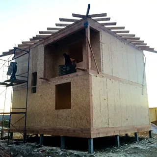 Özel projeli ev, Uvarovo köyü: çatı