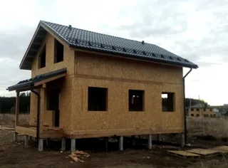 House based on the “Ermak” design, Chkalova settlement: completed house