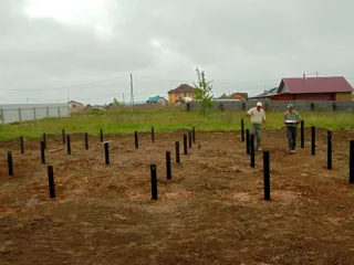 Haus nach Projekt „Michigan“, Galich: Fundament und Grundrahmen