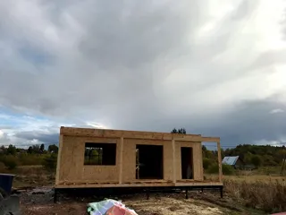 Haus nach Projekt „Mistika - S2.8“, Dorf Gorodishche: Wandmontage