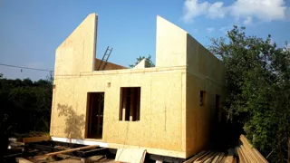 Haus nach Projekt „Gamma“, Gebiet Kostroma: Wandmontage