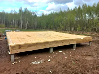 “Vladimir” projesine göre 117 m² ev, Serednyaya köyü: 0 kotunda SIP panel zemin