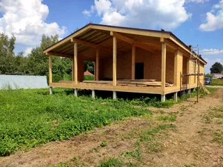 Haus 145 m² nach individuellem Projekt, Siedlung Volga: Wandmontage