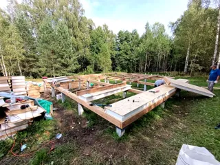 Haus nach individuellem Projekt, Gebiet Iwanowo: Fundament und Grundrahmen