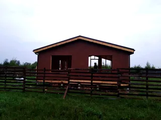 “Barnhouse 76.1” projesine göre 100 m² ev, Rodniki: cephe kaplaması