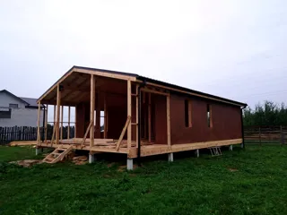 “Barnhouse 76.1” projesine göre 100 m² ev, Rodniki: cephe kaplaması