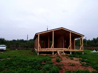 “Barnhouse 76.1” projesine göre 100 m² ev, Rodniki: cephe kaplaması