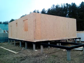 Haus nach individuellem Entwurf, Dorf Troitsko-Nikolskoe: Wandmontage
